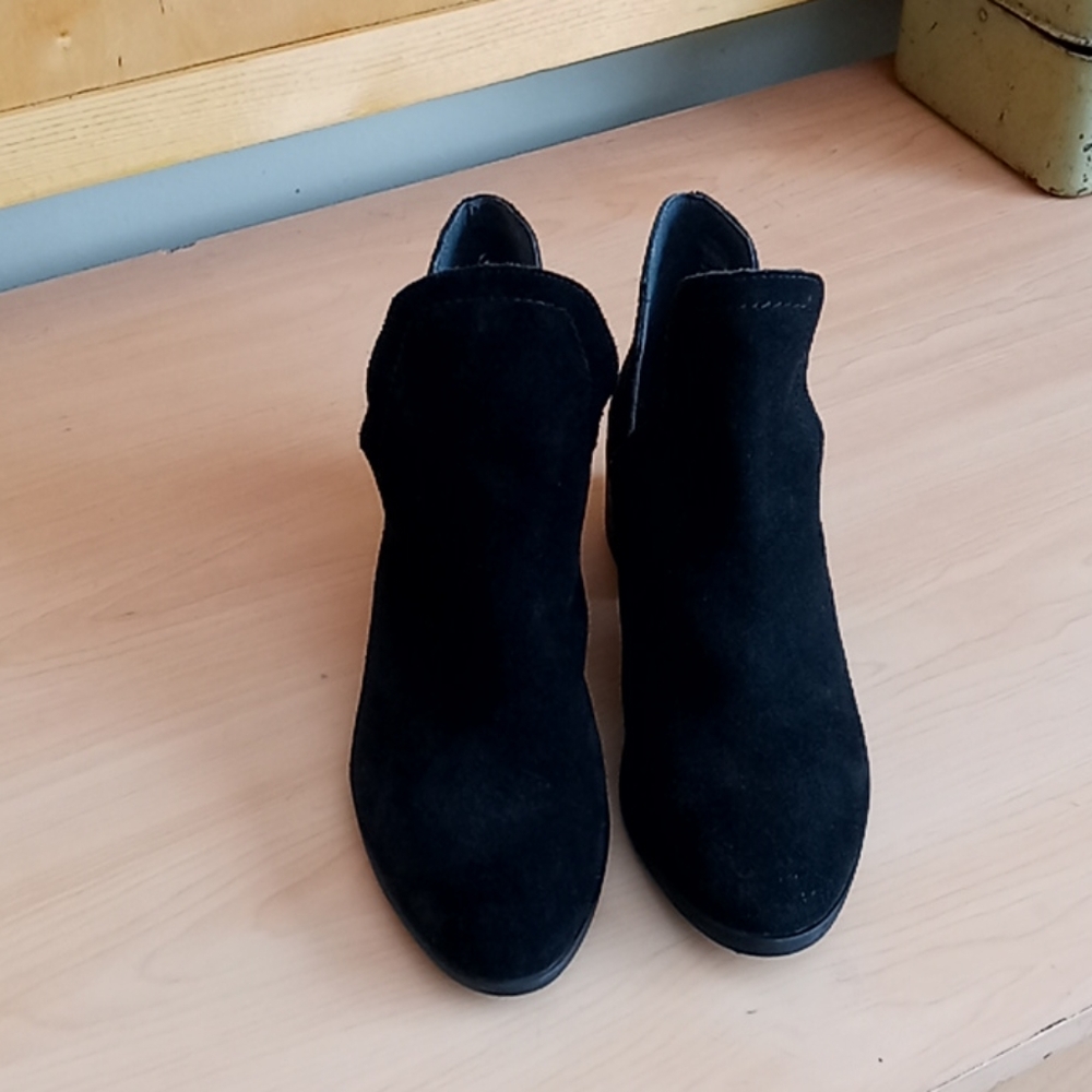 Coconuts boots size 8